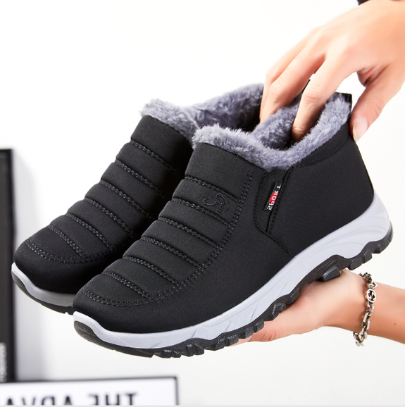 Tiosebon Women's Fuzzy Anti-Slip Boots-Black