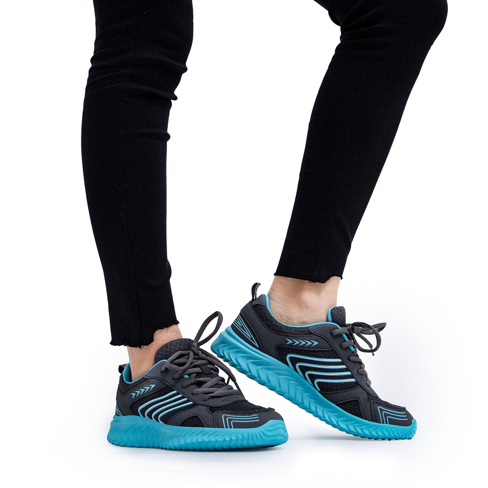 Women's Mesh Outdoor Sneakers